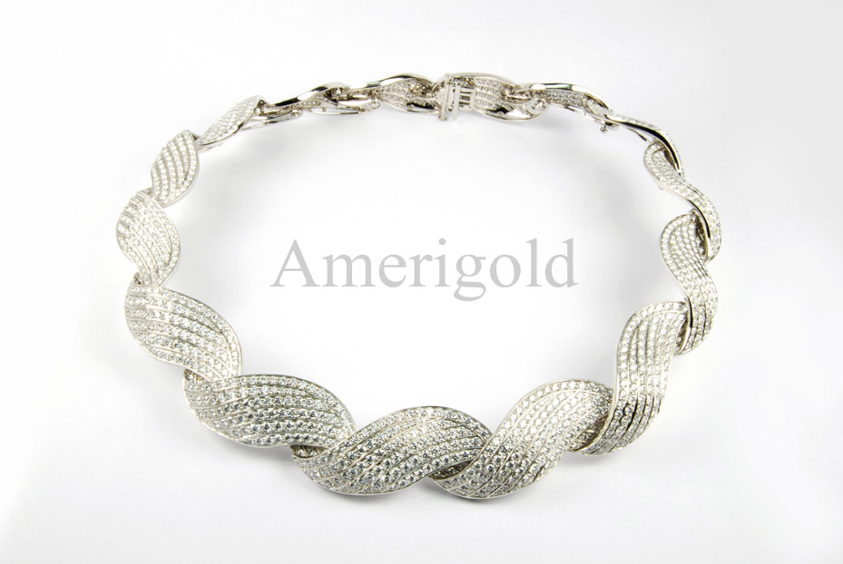 Custom Design Round Diamond Necklace